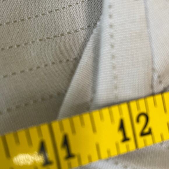 Merona Gray Capris with Button Detail - Picture 5 of 8